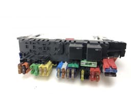 MERCEDES-BENZ 05045139 05045135 05045131 Fuse box MERCEDES-BENZ SL-CLASS (R230) (2001-2012) — thumbnail 2