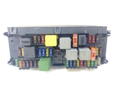 MERCEDES-BENZ F005V01064 F005V01024 F005V01303 F005V01025 F005V01202 F005V01063 F005V01059 Fuse box MERCEDES-BENZ C-CLASS (W204) (2007-2013) — thumbnail 2