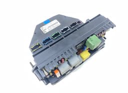 MERCEDES-BENZ F005V01064 F005V01024 F005V01303 F005V01025 F005V01202 F005V01063 F005V01059 Fuse box MERCEDES-BENZ C-CLASS (W204) (2007-2013) — thumbnail 1