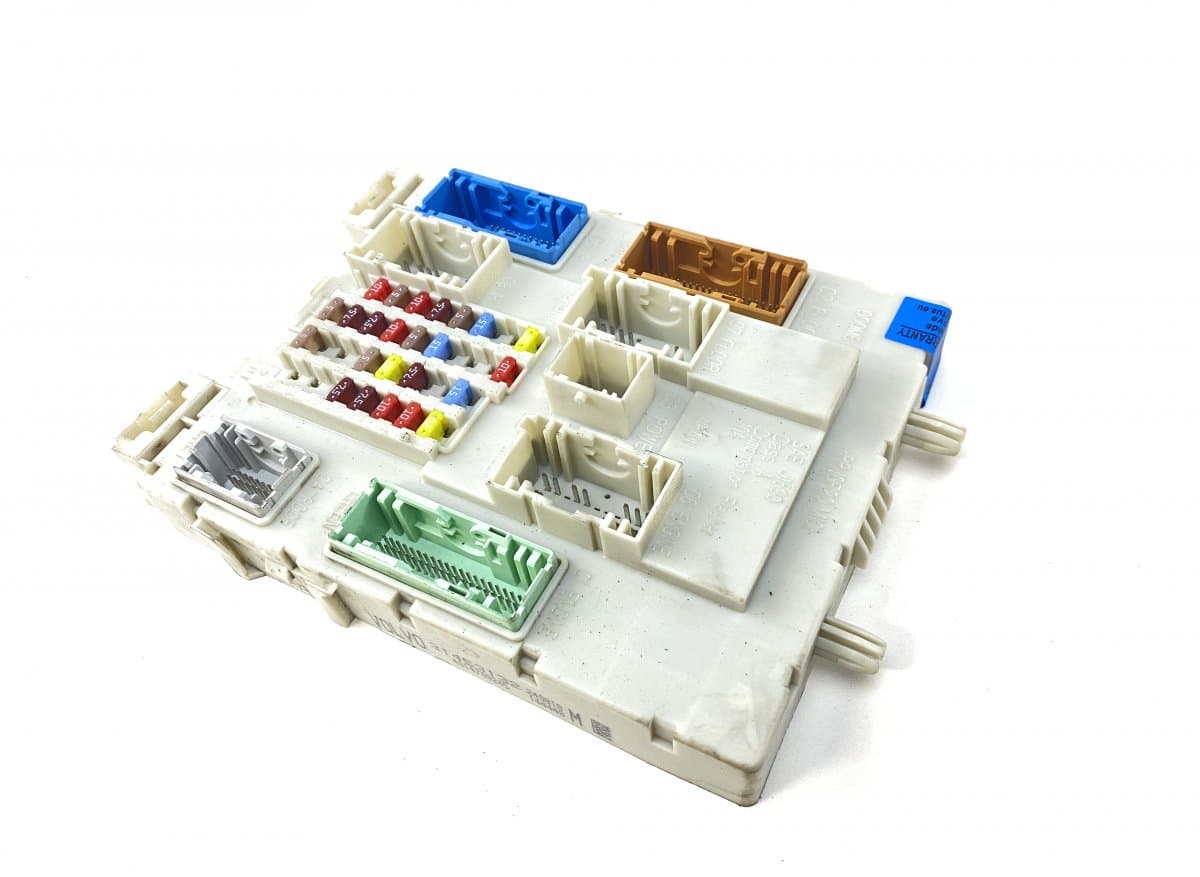 VOLVO 36003145 Fuse box VOLVO V40 (2012-2019)