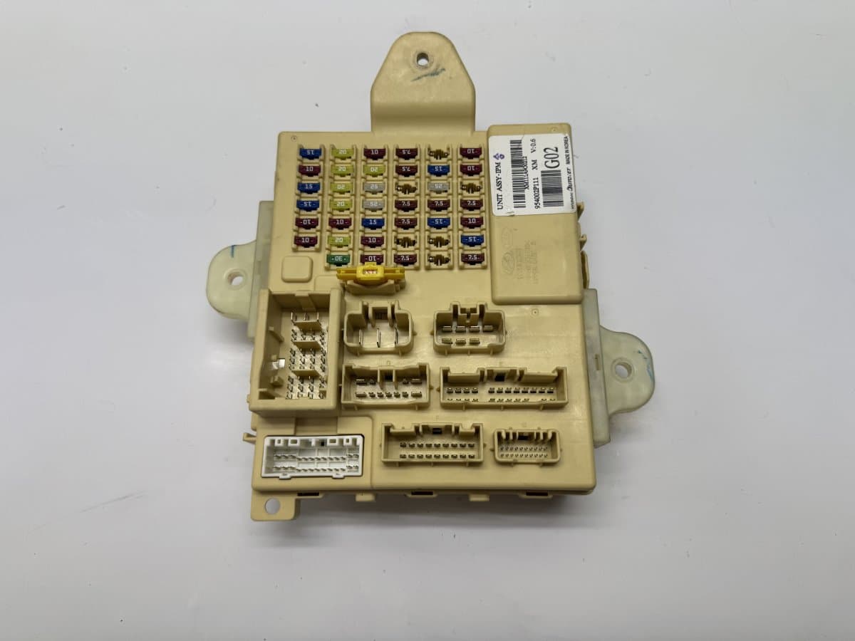 KIA 954002P111 Fuse box KIA SORENTO II (XM) (2009-2015)