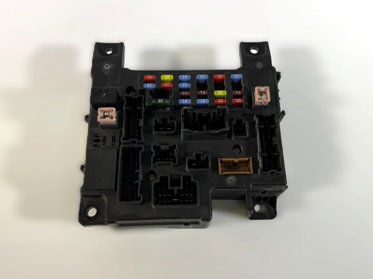 PEUGEOT 8637A322 Fuse box PEUGEOT 4007 (GP) (2007-2012)