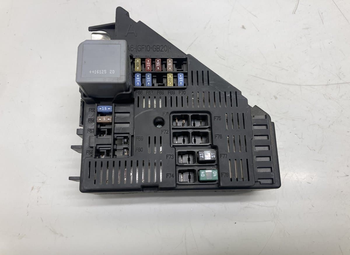 VOLVO 31473571 Fuse box VOLVO XC90 II (2014-)