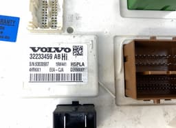 VOLVO 36010475 Fuse box VOLVO V60 II / S60 III (224, 225, 227) (2018-) — thumbnail 3