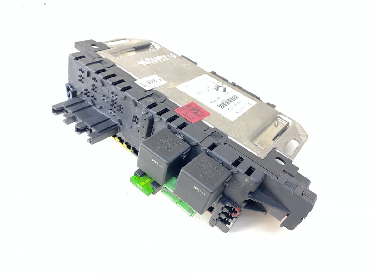 MERCEDES-BENZ 05045139 05045135 05045131 Fuse box MERCEDES-BENZ SL-CLASS (R230) (2001-2012)