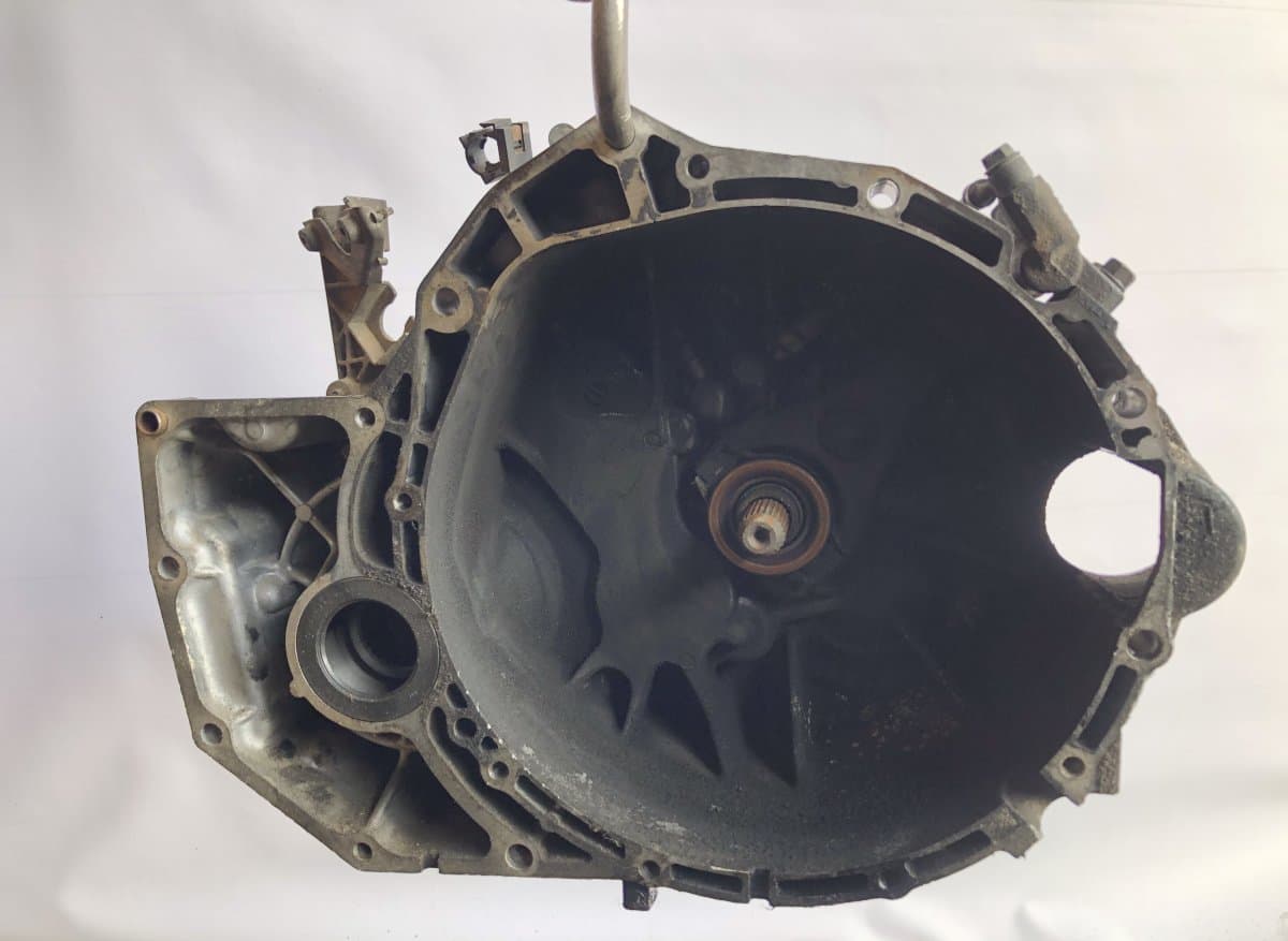 NISSAN Gearbox NISSAN X-TRAIL I (T30) (2001-2007)