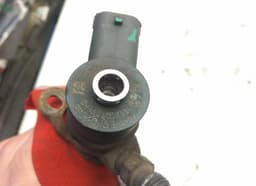 VOLVO Fuel Injector VOLVO V70 III (BW) (2007-2016) — thumbnail 1