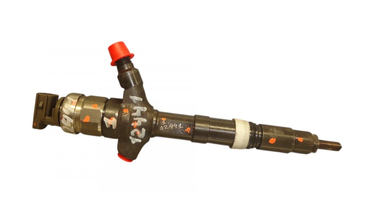 236700G010 Fuel Injector TOYOTA AVENSIS (T250) (2003-2008)