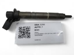 MERCEDES-BENZ A6420700587 A6420701987 A6420701387 Fuel Injector MERCEDES-BENZ R-CLASS (W251) (2006-2013) — thumbnail 1