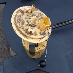 VOLVO 30761737 Fuel delivery pump VOLVO S60 I (RS) (2000-2010) — thumbnail 2
