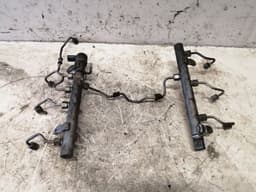 MERCEDES-BENZ Fuel Distributor / fuel rail MERCEDES-BENZ ML-CLASS (W164) (2005-2011) — thumbnail 1