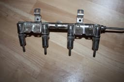 PEUGEOT Fuel Distributor / fuel rail PEUGEOT 508 I (W23) (2010-2018) — thumbnail 2