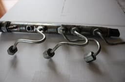BMW Fuel Distributor / fuel rail BMW 3 (E90, E91, E92, E93) (2005-2011) — thumbnail 5