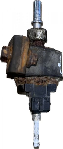 VOLVO Fuel delivery pump for aux. Parking heater (webasto) VOLVO XC90 I (2002-2014) — thumbnail 2