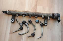 LAND ROVER Fuel Distributor / fuel rail LAND ROVER FREELANDER II (FA) (2006-2015) — thumbnail 1