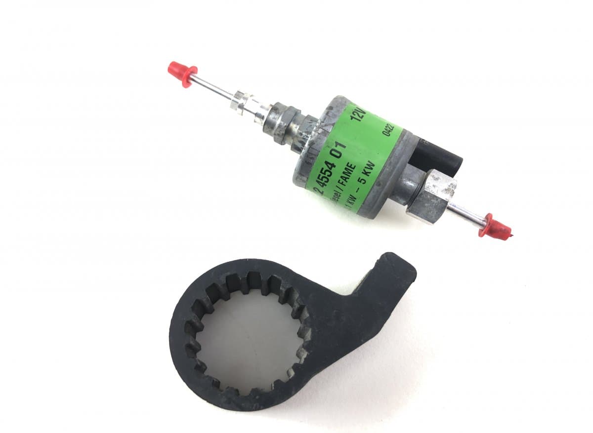 RENAULT 22455401 Fuel delivery pump for aux. Parking heater (webasto) RENAULT KANGOO III (FFK, KFK) (2021-)