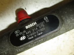 KIA 0445214075 Fuel Distributor / fuel rail KIA CARENS II (FJ) (2002-2006) — thumbnail 3