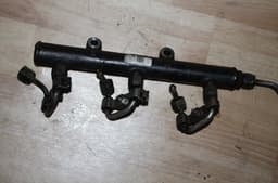 PEUGEOT Fuel Distributor / fuel rail PEUGEOT 407 (2004-2012) — thumbnail 1