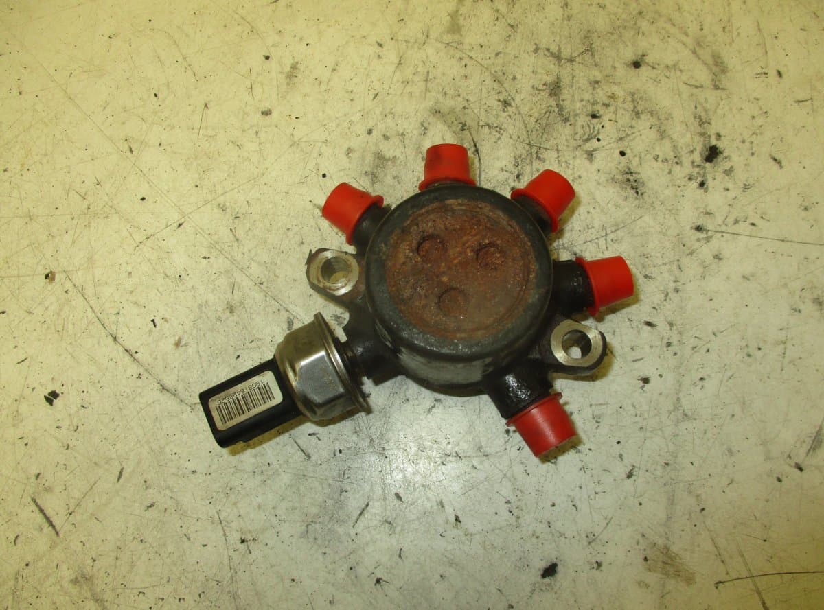 FORD Fuel Distributor / fuel rail FORD MONDEO Mk IV (BA7) (2007-2014)
