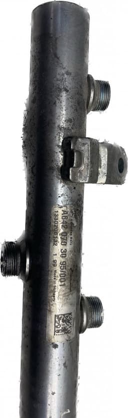 MERCEDES-BENZ Fuel Distributor / fuel rail MERCEDES-BENZ CLS (C218) (2011-2017) — thumbnail 3