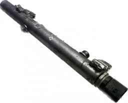 MERCEDES-BENZ Fuel Distributor / fuel rail MERCEDES-BENZ CLS (C218) (2011-2017) — thumbnail 1