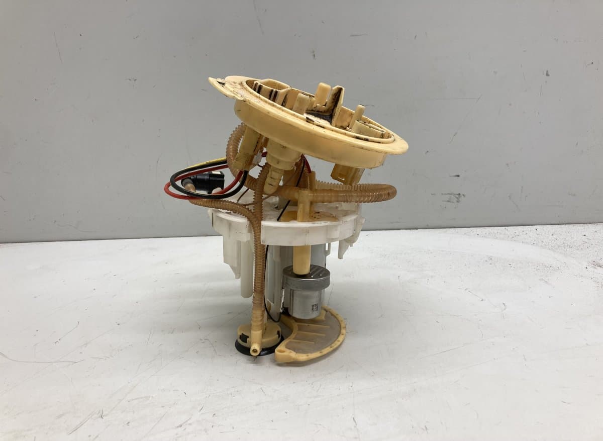 AUDI 8W0919088K Fuel delivery pump AUDI A4 (8W, B9) (2015-)