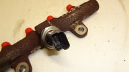 NISSAN 5WS40154 Fuel Distributor / fuel rail NISSAN QASHQAI I (J10) (2007-2013) — thumbnail 4