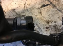 VOLVO Fuel Distributor / fuel rail VOLVO S80 II (AS) (2006-2016) — thumbnail 3