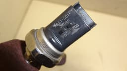 NISSAN 5WS40154 Fuel Distributor / fuel rail NISSAN QASHQAI I (J10) (2007-2013) — thumbnail 5
