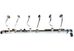 BMW Fuel Distributor / fuel rail BMW 5 (E60, E61) (2003-2010) — thumbnail 1