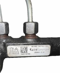 FORD Fuel Distributor / fuel rail FORD FOCUS III (2010-2018) — thumbnail 2