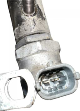 VOLVO Fuel Distributor / fuel rail VOLVO V70 III (BW) (2007-2016) — thumbnail 4