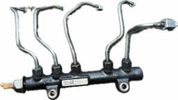 FORD Fuel Distributor / fuel rail FORD FOCUS III (2010-2018) — thumbnail 1