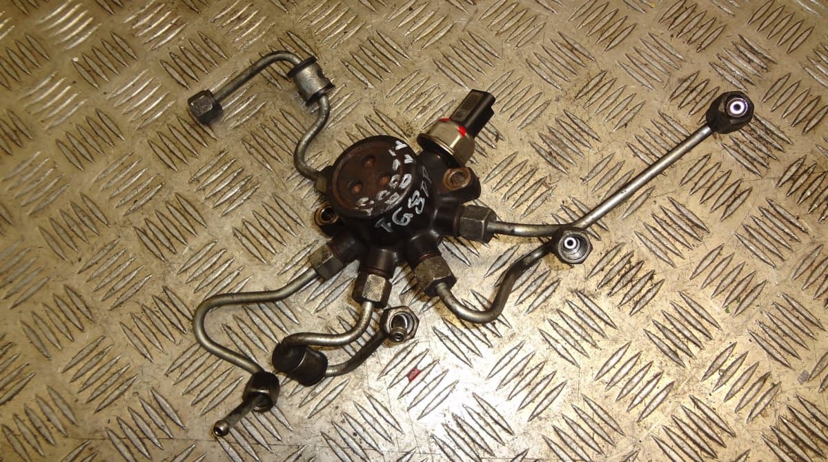 FORD Fuel Distributor / fuel rail FORD MONDEO Mk IV (BA7) (2007-2014)