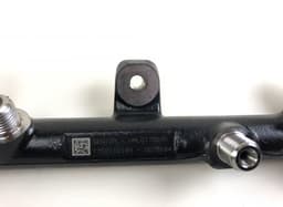 NISSAN 175211218R Fuel Distributor / fuel rail NISSAN NAVARA III / NP300 (D23) (2014-) — thumbnail 3