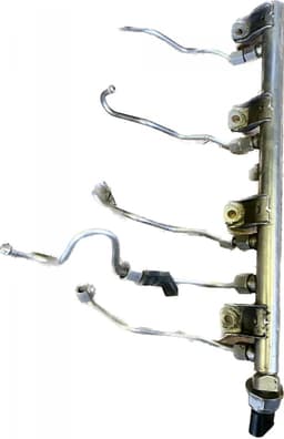 BMW Fuel Distributor / fuel rail BMW 7 (F01, F02) (2008-2016) — thumbnail 3