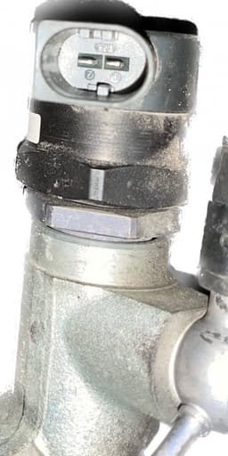 AUDI Fuel Distributor / fuel rail AUDI A6 / A6 ALLROAD (C6, 4F) (2004-2011) — thumbnail 2