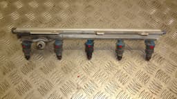 VOLVO Fuel Distributor / fuel rail VOLVO S70 / V70 / C70 (P80) (1996-2005) — thumbnail 3
