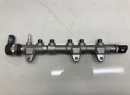 BMW 0445214315 851415402 Fuel Distributor / fuel rail BMW 2 Active Tourer (F45, F46) (2013-2021) — thumbnail 1
