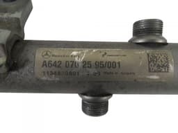 MERCEDES-BENZ A6420702595 A6420702195 Fuel Distributor / fuel rail MERCEDES-BENZ E-CLASS (W212) (2009-2016) — thumbnail 4