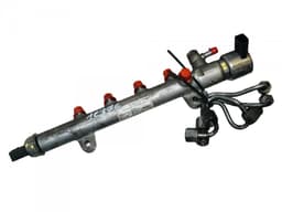 MERCEDES-BENZ Fuel Distributor / fuel rail MERCEDES-BENZ E-CLASS (W212) (2009-2016) — thumbnail 1