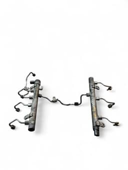MERCEDES-BENZ A6420702695 A6420702495 6420702695 6420702495 Fuel Distributor / fuel rail MERCEDES-BENZ S-CLASS (W221) (2005-2013) — thumbnail 1