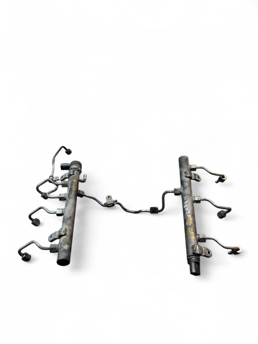 MERCEDES-BENZ A6420702695 A6420702495 6420702695 6420702495 Fuel Distributor / fuel rail MERCEDES-BENZ S-CLASS (W221) (2005-2013)