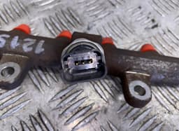 NISSAN A2C20001221 Fuel Distributor / fuel rail NISSAN QASHQAI I (J10) (2007-2013) — thumbnail 3