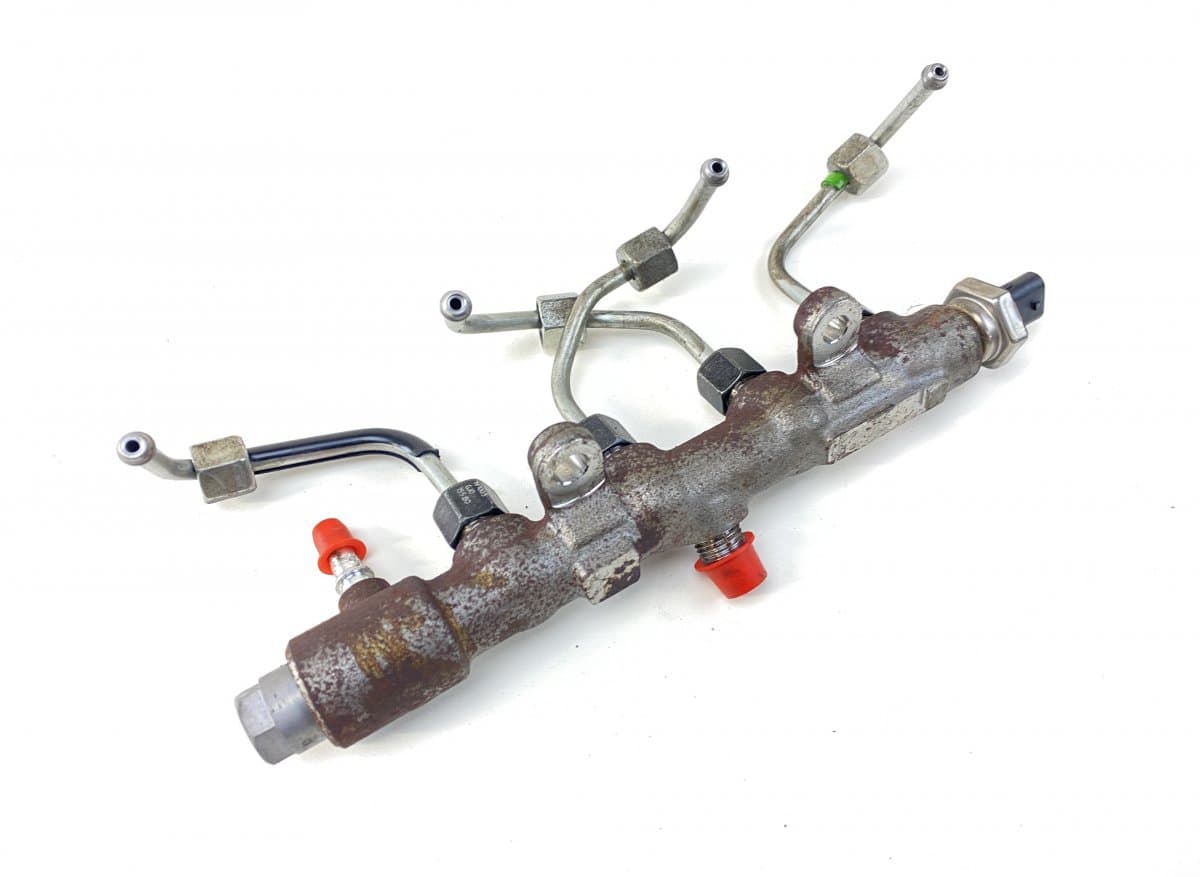 9821399680 Fuel Distributor / fuel rail TOYOTA PROACE (MDY, MDZ) (2016-)