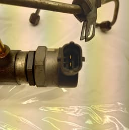 VOLVO 0445215023 Fuel Distributor / fuel rail VOLVO XC60 I (2008-2017) — thumbnail 3