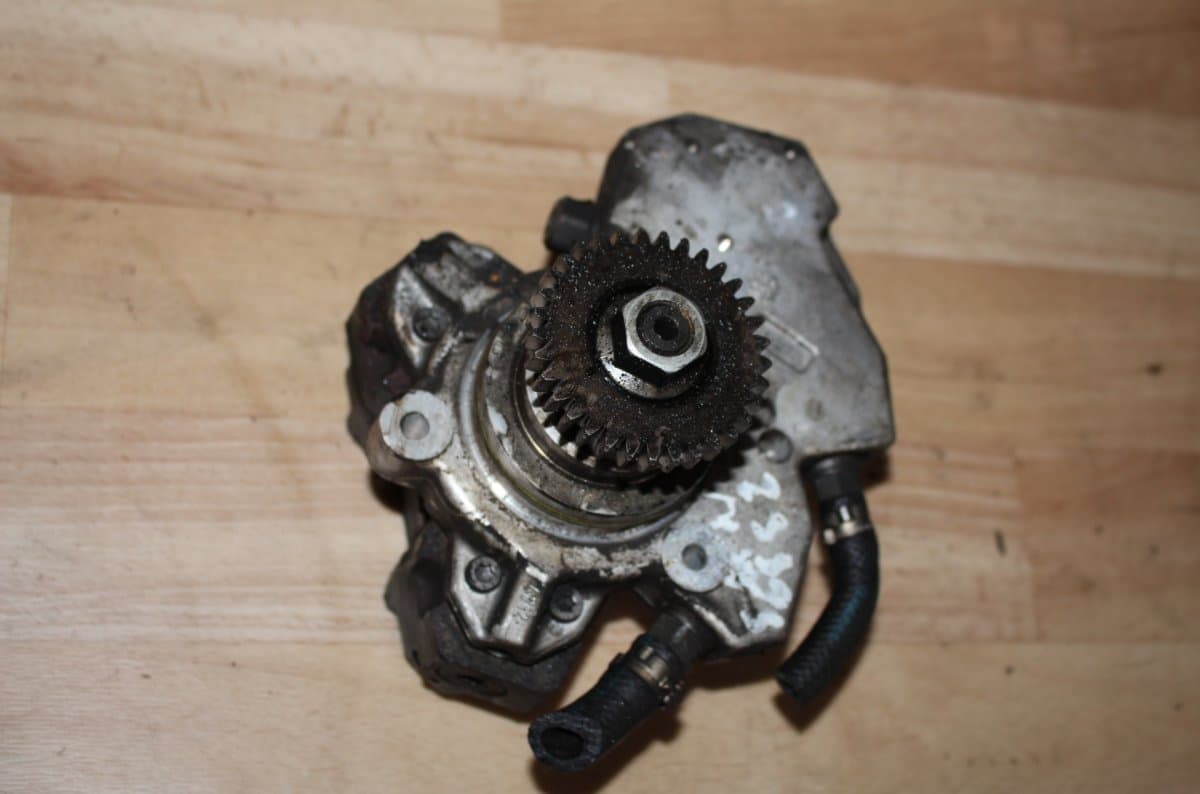MERCEDES-BENZ Fuel injection pump, diesel MERCEDES-BENZ E-CLASS (W211) (2002-2009)