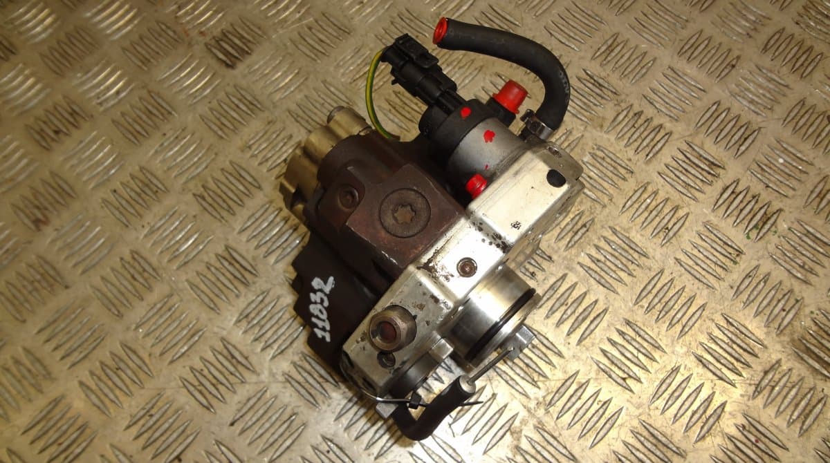 VOLVO 0445010043 Fuel injection pump, diesel VOLVO S60 I (RS) (2000-2010)