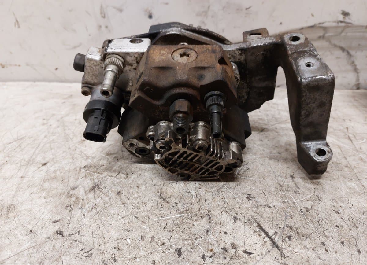 Fuel injection pump, diesel MAZDA 3 I (BK) (2000-2009)