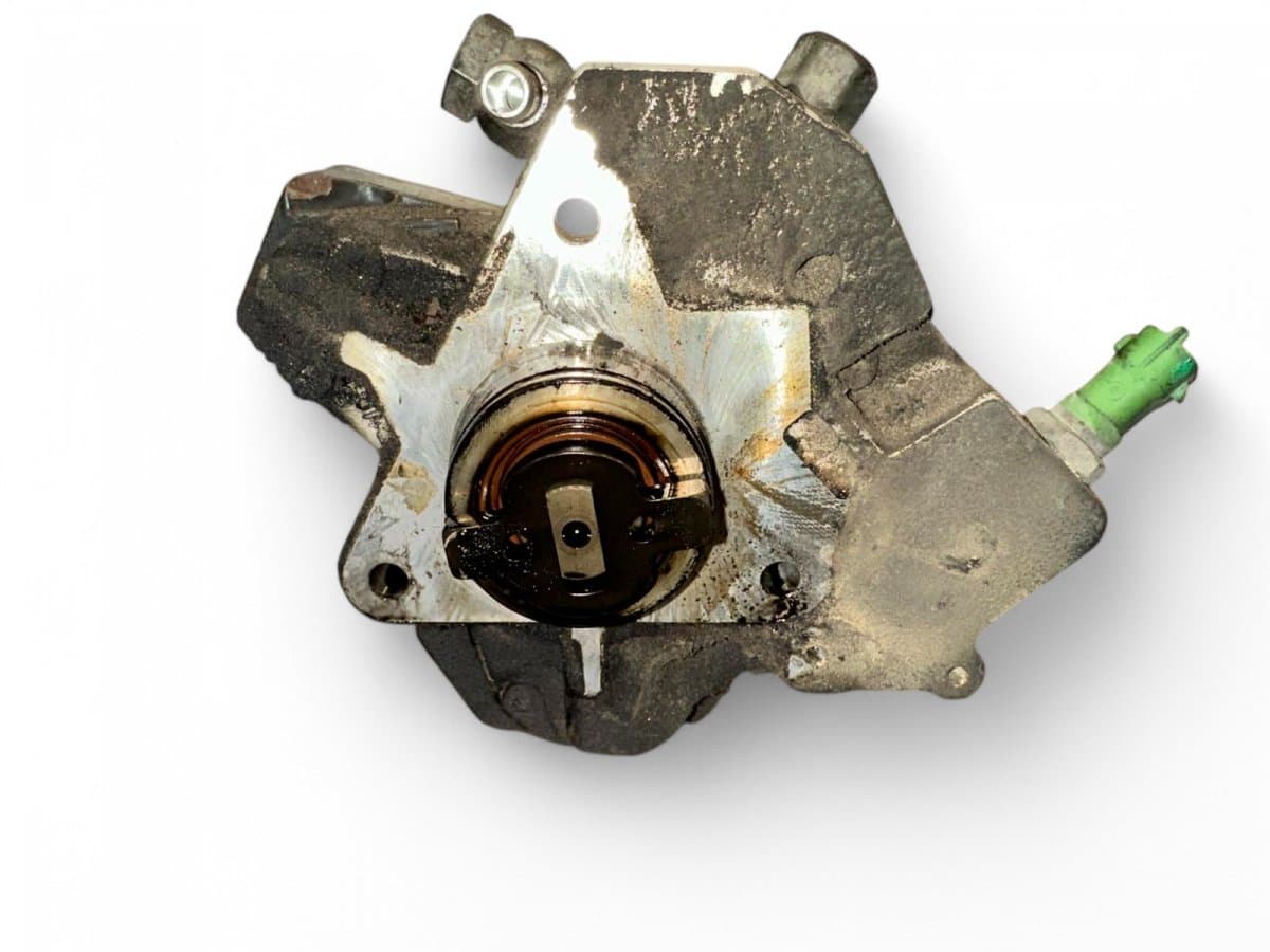 VOLVO 0445010111 30756125 36001127 31303475 30756125 8692521 Fuel injection pump, diesel VOLVO S40 / V50 / C30 / C70 (MS, MW) (2004-2012)